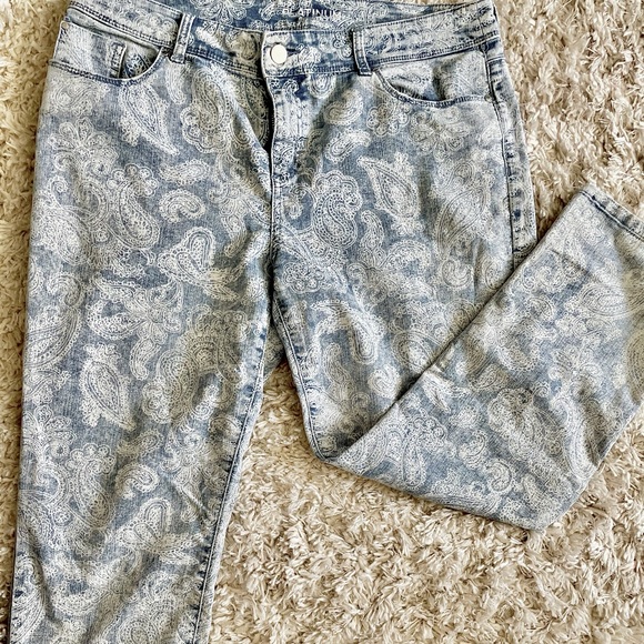 Chico's Denim - 🌀HP🌀Paisley Print Jeans